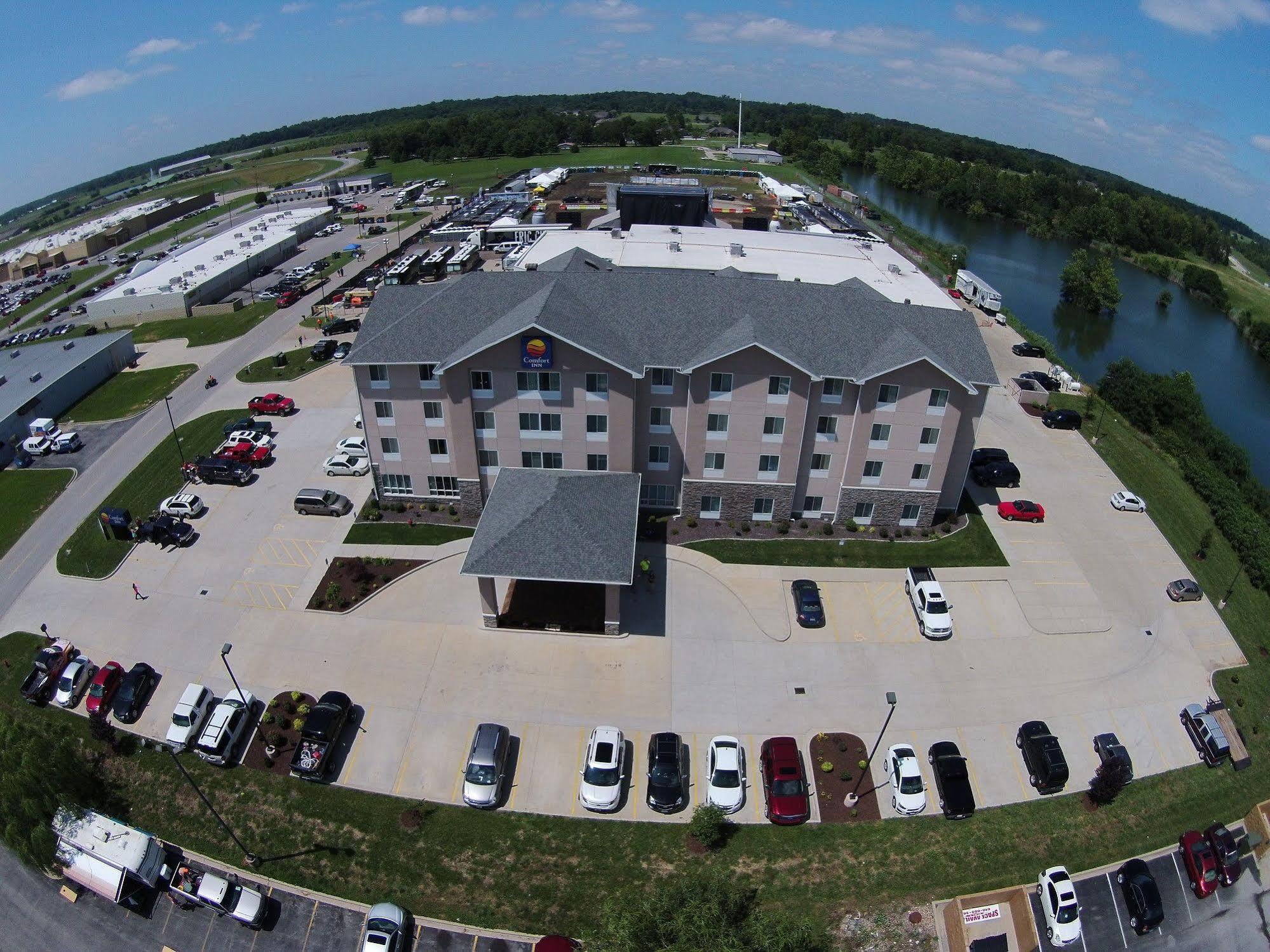 Hotel Comfort & I-57 2*