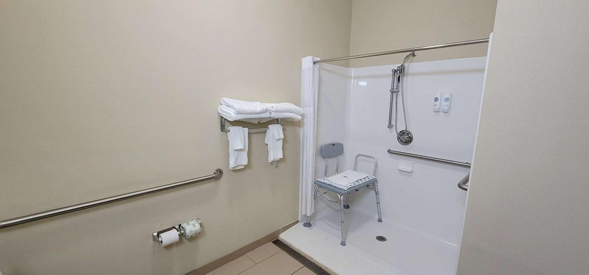 Hotel Comfort & I-57 Marion