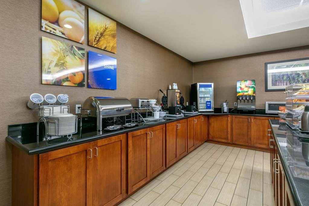 Hotel Comfort & I-57 Marion